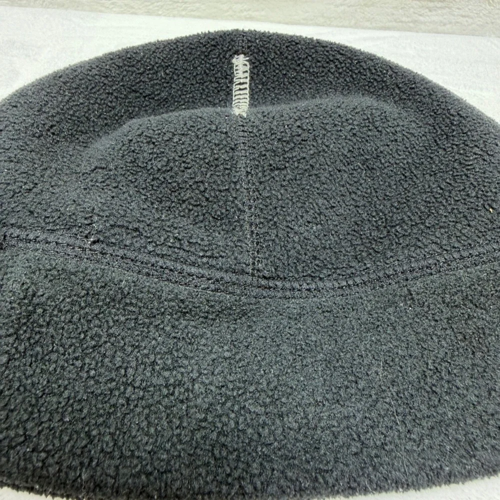 Nike Fleece Beanie Black Skull Cap Athletic Winter Hat Embroidered Swoosh Logo